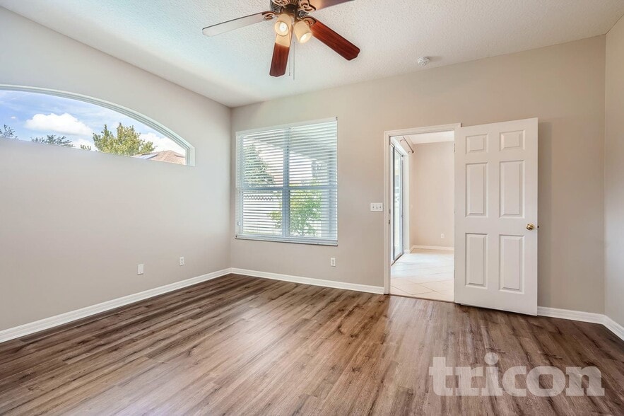 Building Photo - 5555 Burlwood Dr