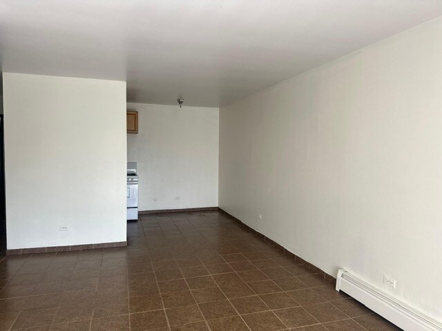 Building Photo - 363 Hawthorne Cir