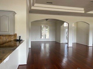 Building Photo - 8104 San Antonio St