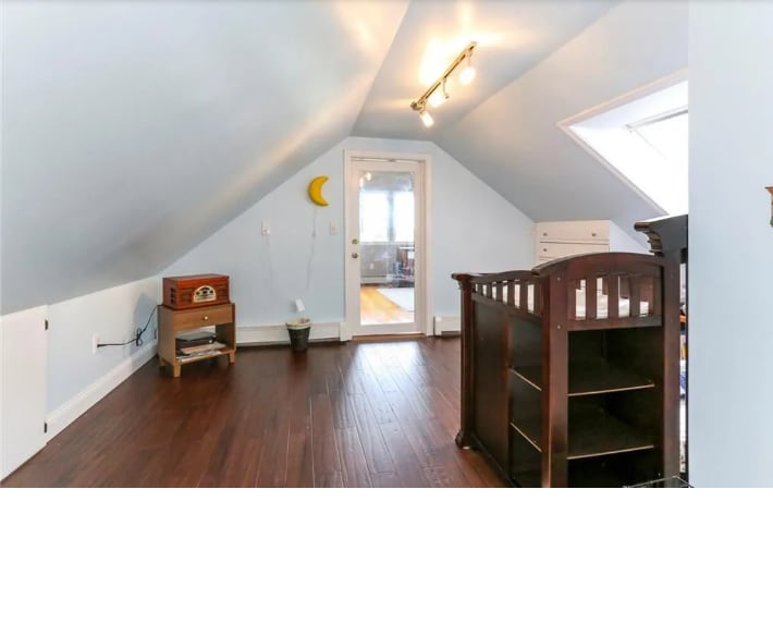 Building Photo - 41 W Main Rd