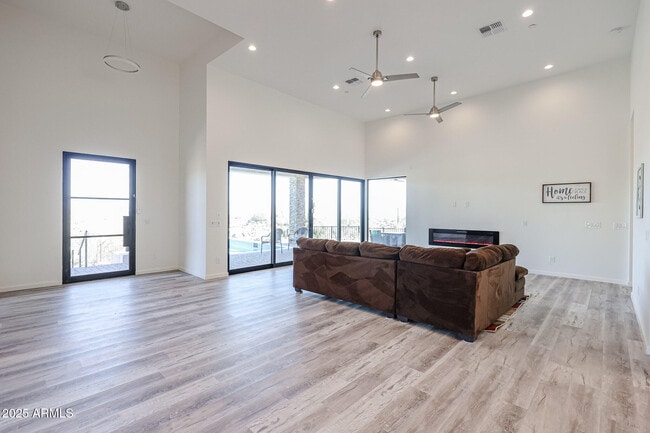 Building Photo - 14914 E Zapata Dr
