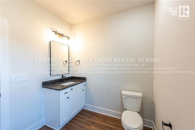 Building Photo - 1003 S Laramie Hts