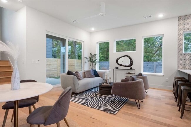 Building Photo - 4513 S 3rd St