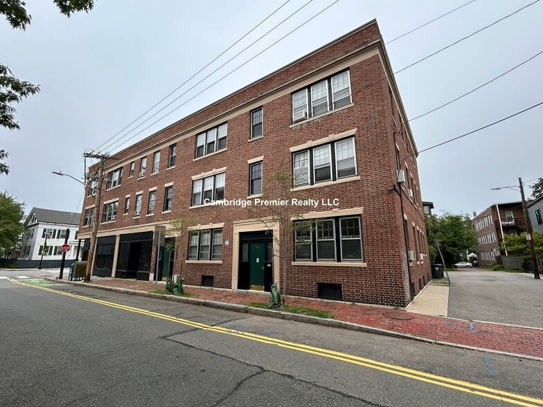 Building Photo - 172 Norfolk St
