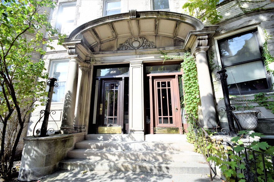 Building Photo - 184 Saint Paul St