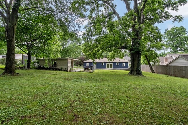 Building Photo - 4020 Vailwood Dr