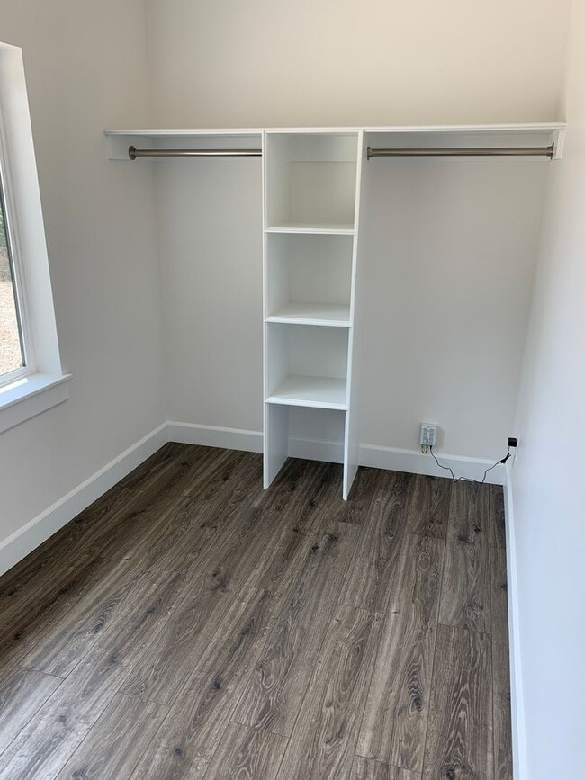 Building Photo - Breathtaking Paradise Retreat: Modern Home with Stunning Canyon Views and Next to Billie Park!