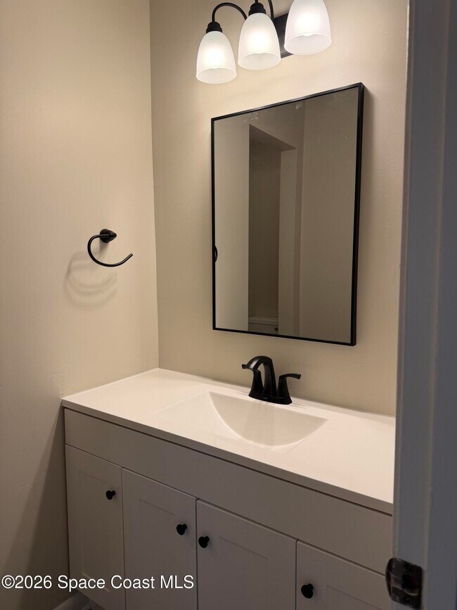 Building Photo - 3555 Sable Palm Ln