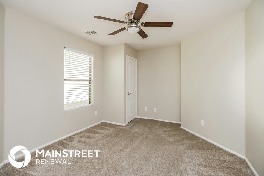 Building Photo - 37754 N Sandy Dr