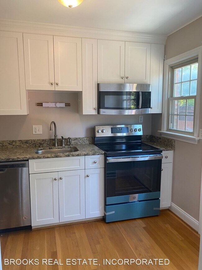 Building Photo - 2 br, 1.5 bath House - 421 Scotland Street #7