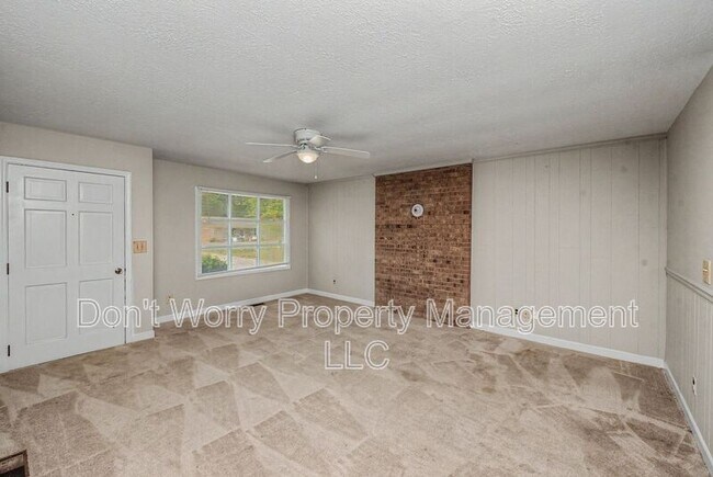 Building Photo - 1112 Pine Top Rd