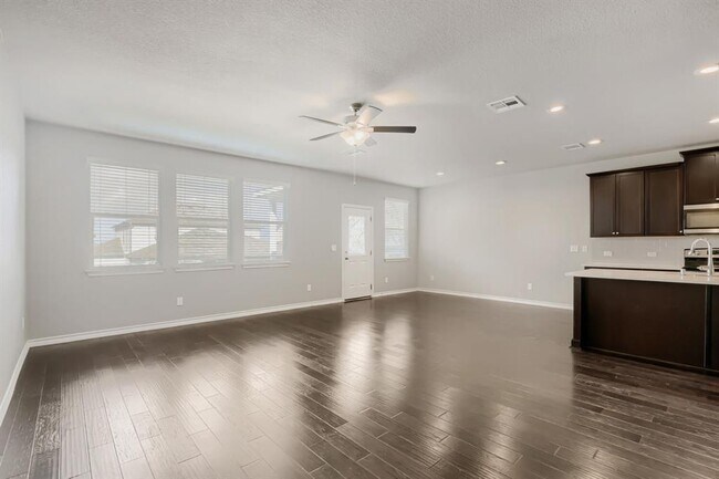 Building Photo - 173 Flexus Ln