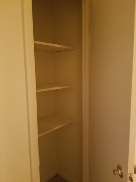 Building Photo - 2752 University Ave