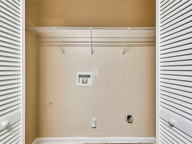 Building Photo - 3489 Mustang Dr