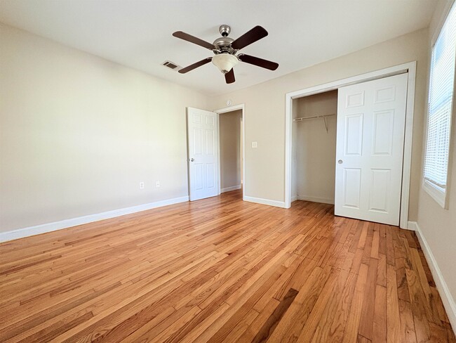 Building Photo - 1302 Melvin St