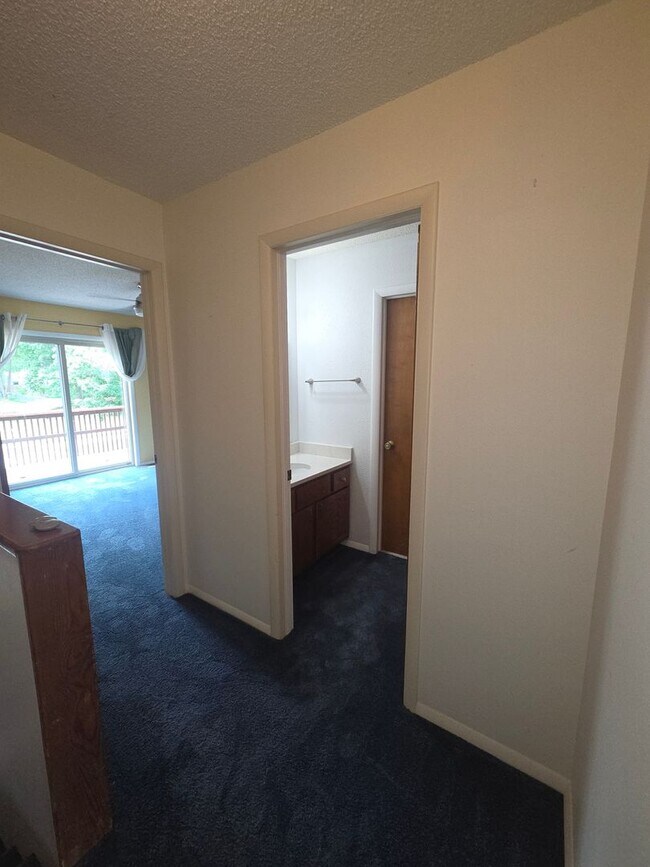 Building Photo - 2588 E Sweetbriar Dr