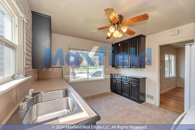 Building Photo - SUGAR HOUSE - 3 BD 1 BA Pet Friendly