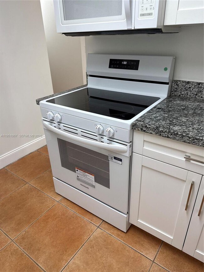 Building Photo - 7785 SW 86th St