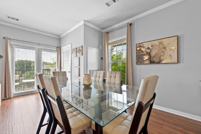 Building Photo - Luxurious Condo Living in Gated Stonegate ...