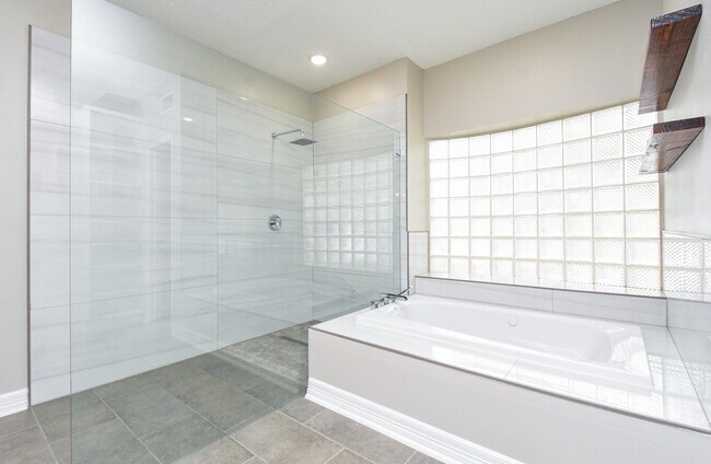 Building Photo - 15831 Conners Ace Dr