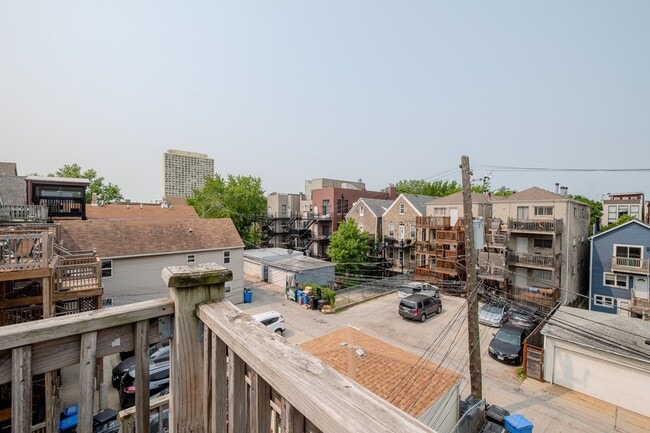 Building Photo - 1342 N Cleaver St