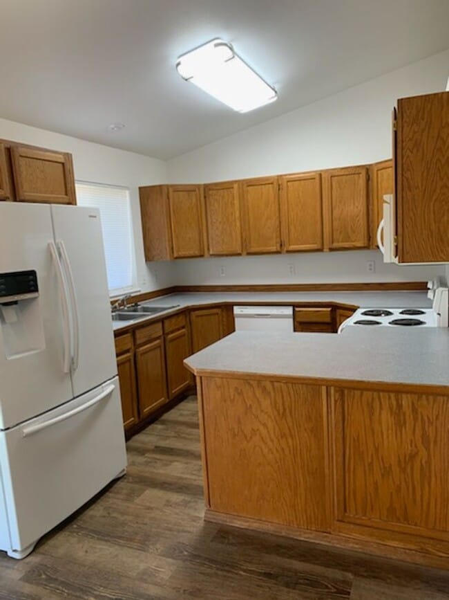 Building Photo - Beautiful home in Coeur D Alene place