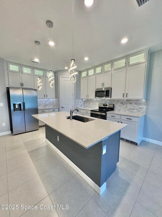 Building Photo - 687 Veridian Cir NW