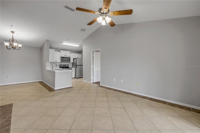 Building Photo - 940 Village Trail