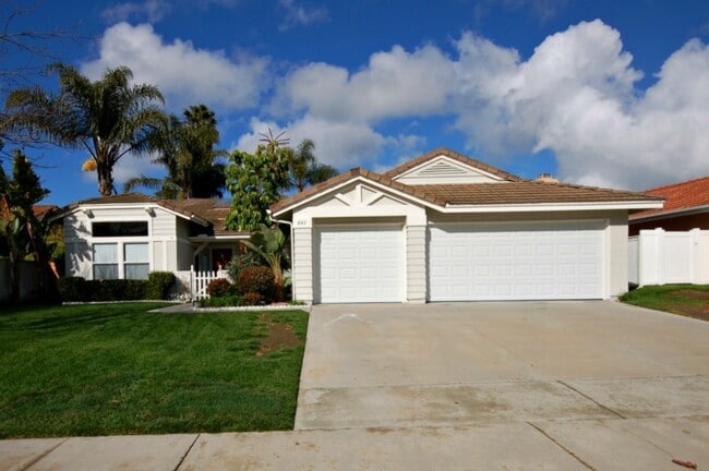 Primary Photo - Spacious 4BR/2.5BA Single Level Home in Oc...