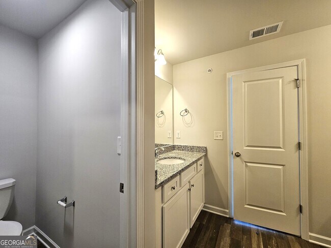 Building Photo - 338 Lanier Cir