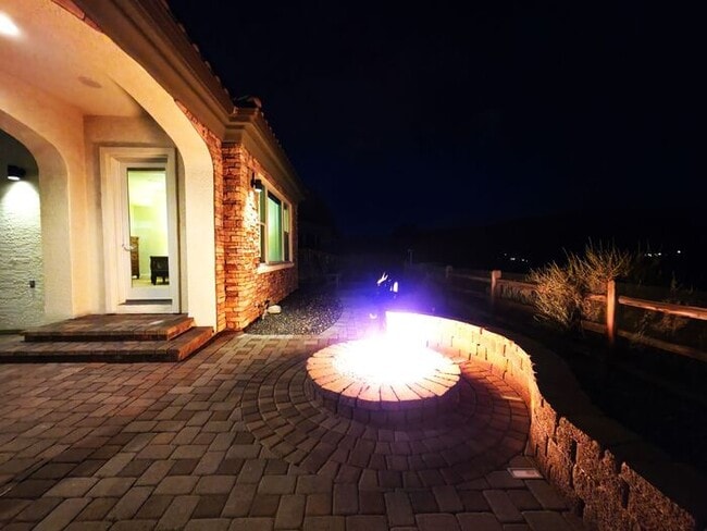 Building Photo - First Month Free – Executive Somersett Hom...