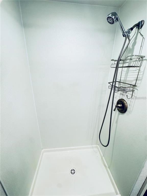 Building Photo - 2022 Edgewood Rd