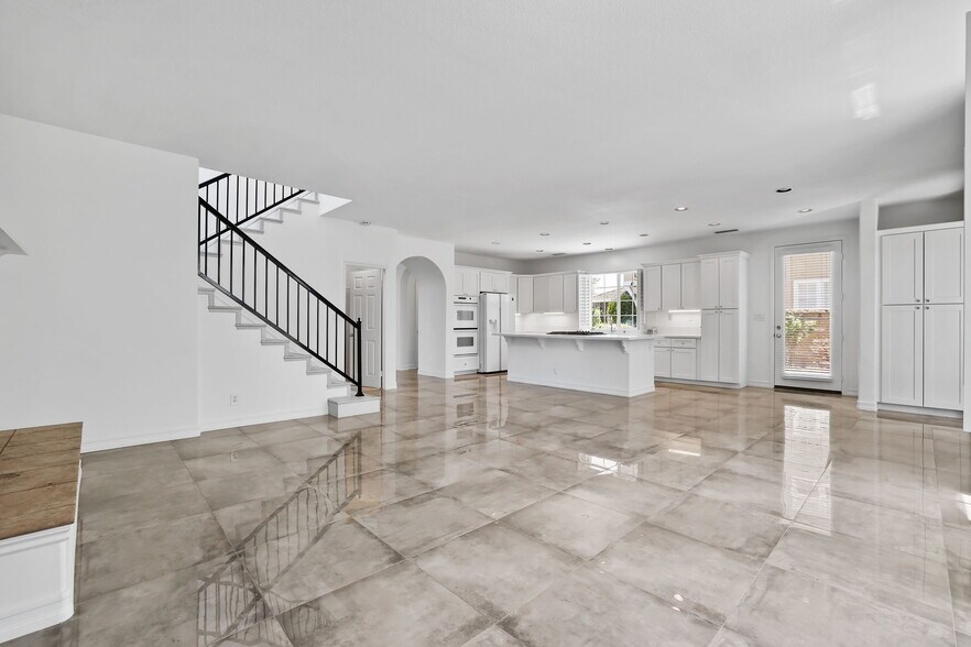 Building Photo - 5142 Pearce Dr