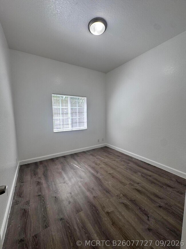 Building Photo - 1117 Colonial Palms Way