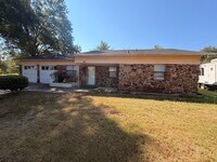 Building Photo - 801 Sequoyah Way