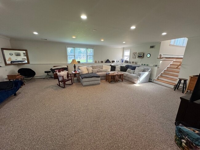 Building Photo - 37 Stoneham Dr