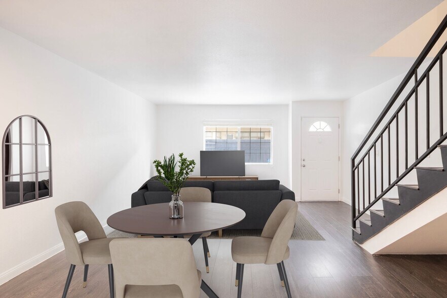 Building Photo - 1817 Garfield Pl