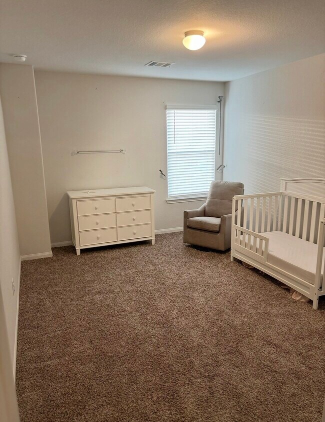 Building Photo - 17607 Desmond St