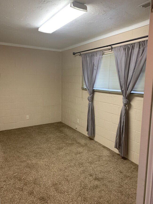 Building Photo - Charming 2 Bed, 1 Bath Home in Centerville