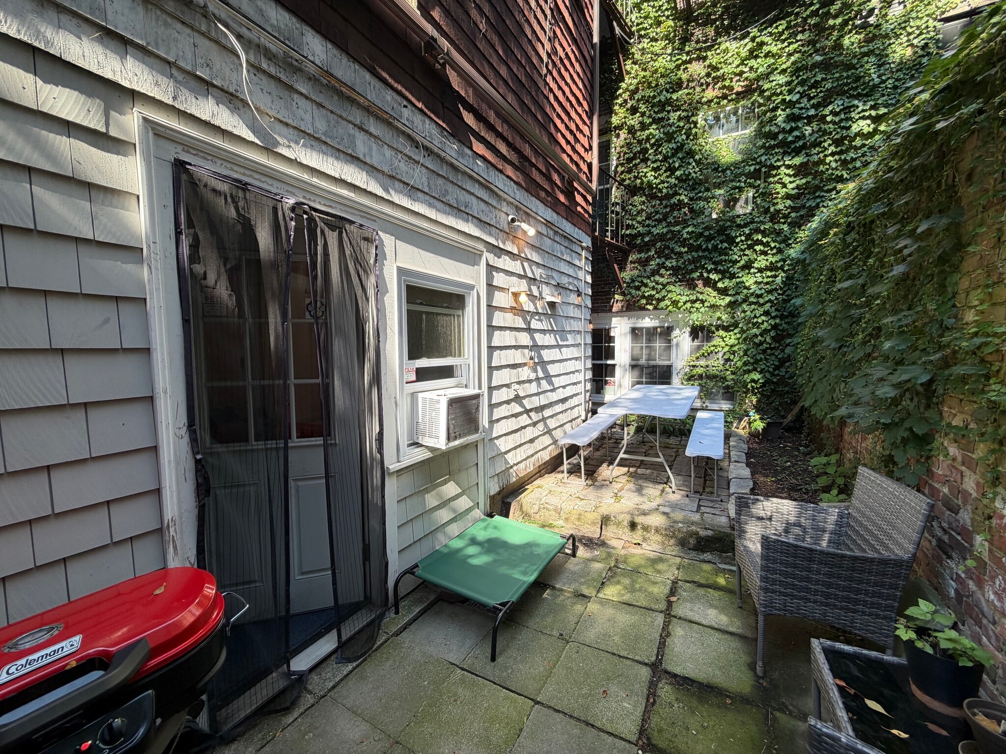 Building Photo - 8 Lindall Pl