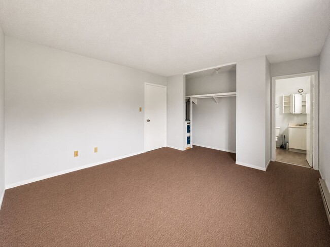Building Photo - 89 Moser St