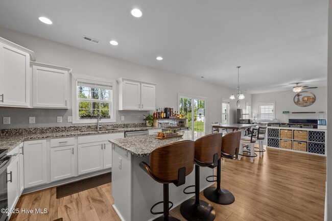 Building Photo - 430 Nantucket Trl