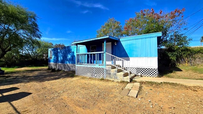 Building Photo - 4528 La Cienega Ln