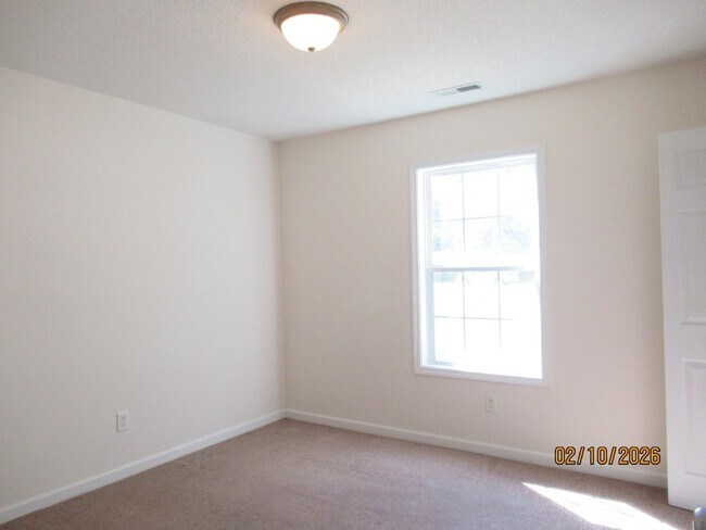 Building Photo - 3 Bedroom, 2 bathroom Brick home-HWY 15 SOUTH