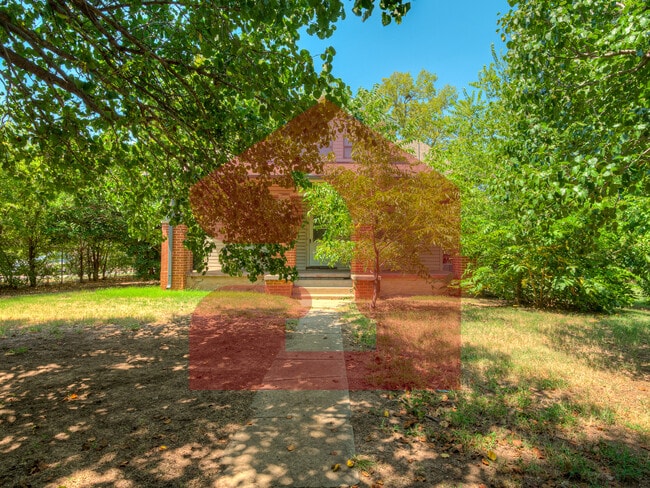 Building Photo - 1501 Gladstone Terrace