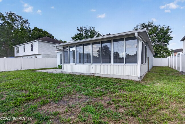 Building Photo - 1845 Saga Ct