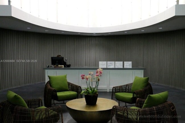 Building Photo - 90 SW 3rd St