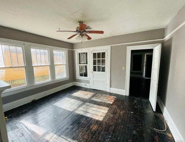 Building Photo - 39 S Lewis St