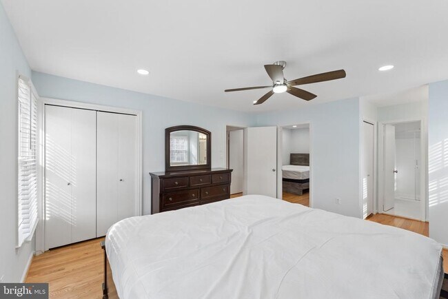 Building Photo - 2302 Tanglevale Dr