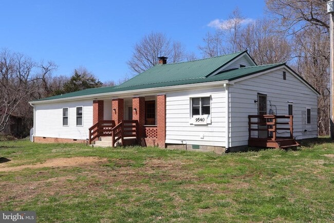 Building Photo - 9540 Greenfield Rd